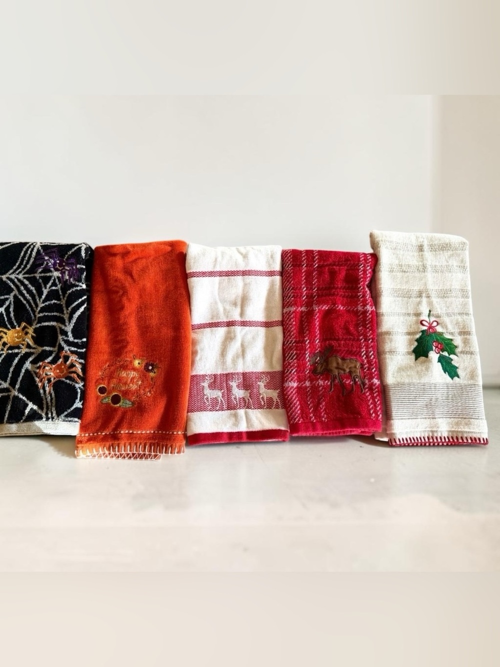 Kohl's Festive Hand Towels - Black, Orange, Red, White